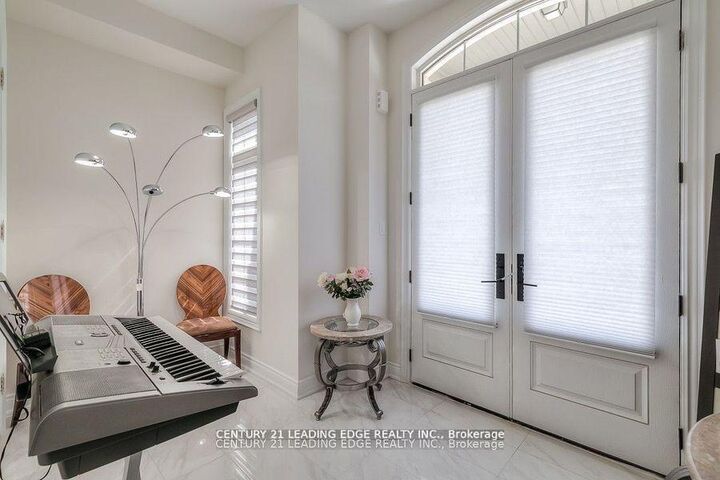 Property Photo: 77 Terravista Crescent ON L4H 5K3