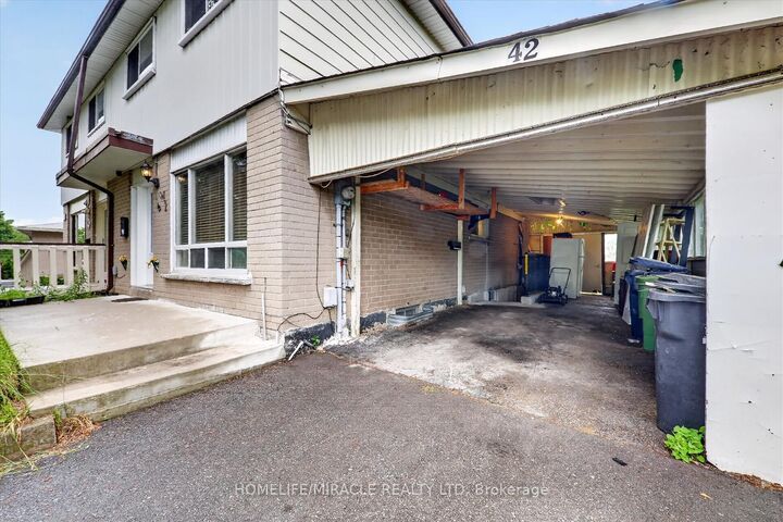Property Photo:  42 Nahanni Terrace  ON M1B 1B8 