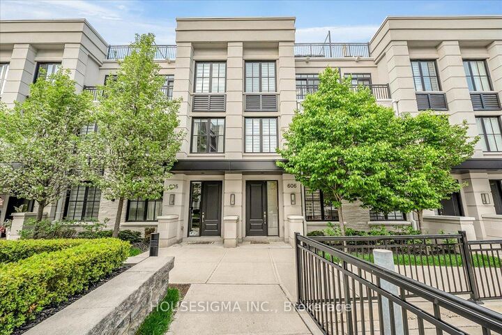 Property Photo: 1190 Cawthra Road 606 ON L5G 0A5