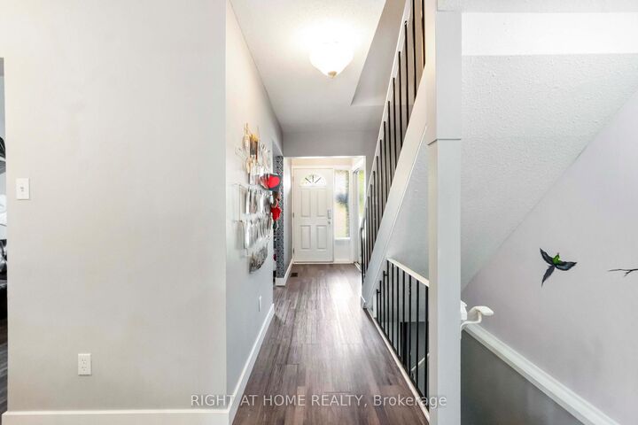 Property Photo: 21 Midland Crescent 3 ON K2H 8P6