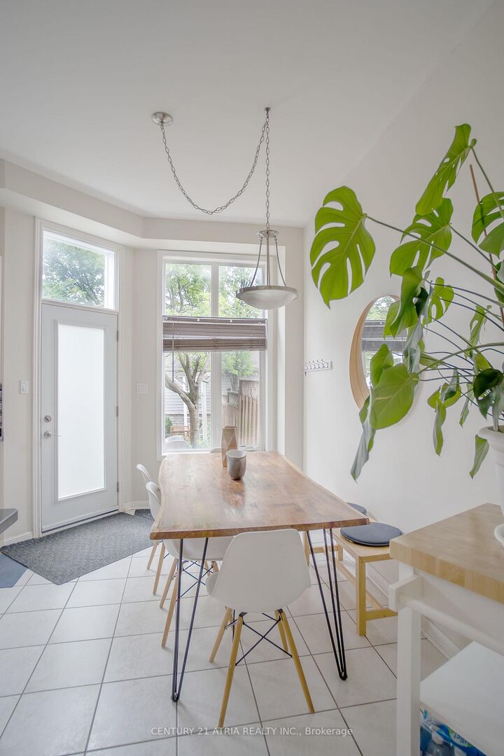 Property Photo: 73 Walkerville Road ON L6B 1B6