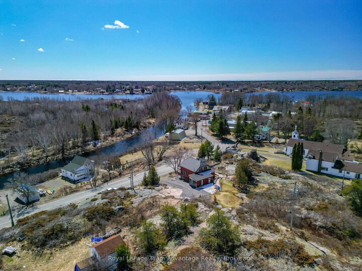 945 Riverside Drive — photo 1