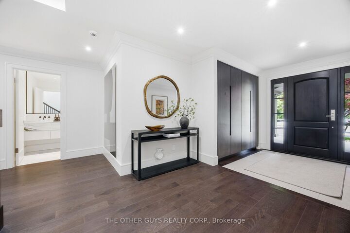 Property Photo: 18 Chipstead Road ON M3B 3E6