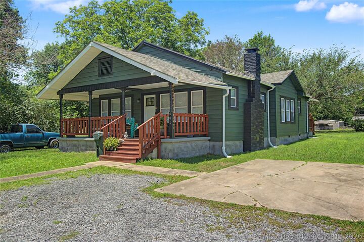 Property Photo:  606 Evelyn St  OK 74401 