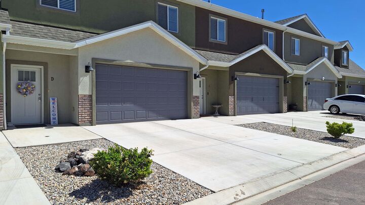 Property Photo: 3128 W 1700 N D UT 84721