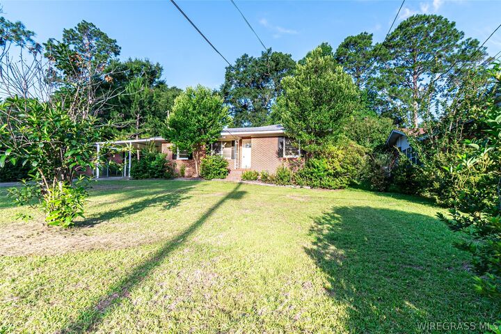 Property Photo:  504 Highland Street  AL 36301 