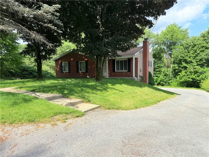 Property Photo: 5246 Richland Road PA 15044