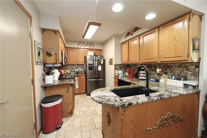 Property Photo:  861 Westland Drive  OH 44256 