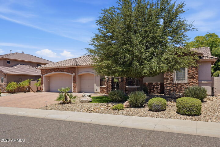 Property Photo:  5504 W Straight Arrow Lane  AZ 85083 