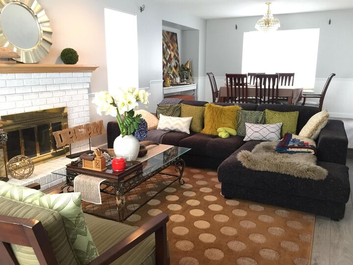 Property Photo:  16375 Middleglen Place Upper  BC V4N 1X7 