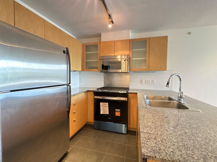 Property Photo:  7575 Alderbridge Way 602  BC V6X 4L1 