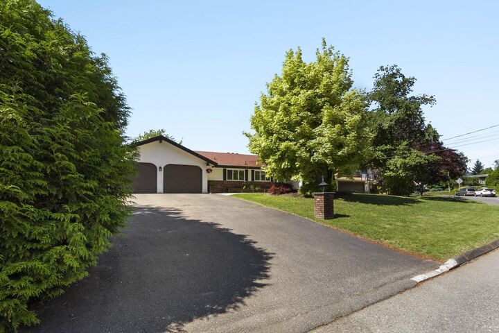 Property Photo: 34629 Ascott Avenue BC V2S 5A3