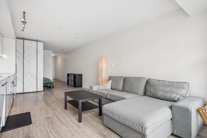 Property Photo:  630 E Broadway 319  BC V5T 0J1 
