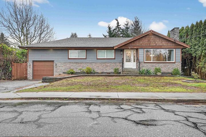 Property Photo: 12106 214 Street BC V2X 5E1