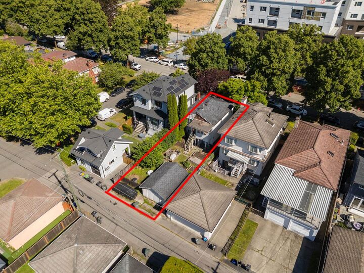 Property Photo: 116 E 37th Avenue BC V5W 1E4