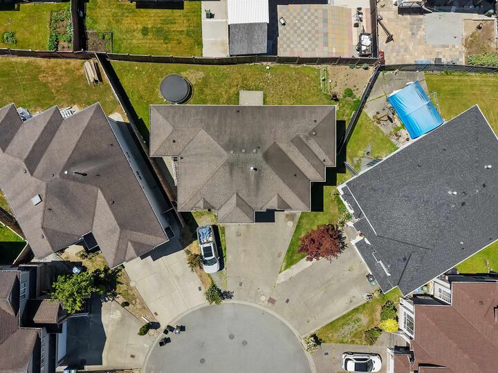 Property Photo: 31431 Legacy Court BC V2T 6W5