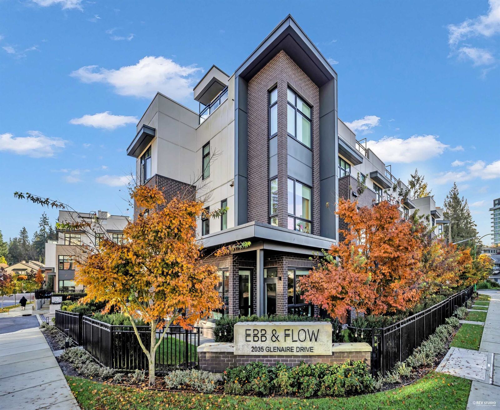 Property Photo: 2035 Glenaire Drive 120 BC V7P 1Y2