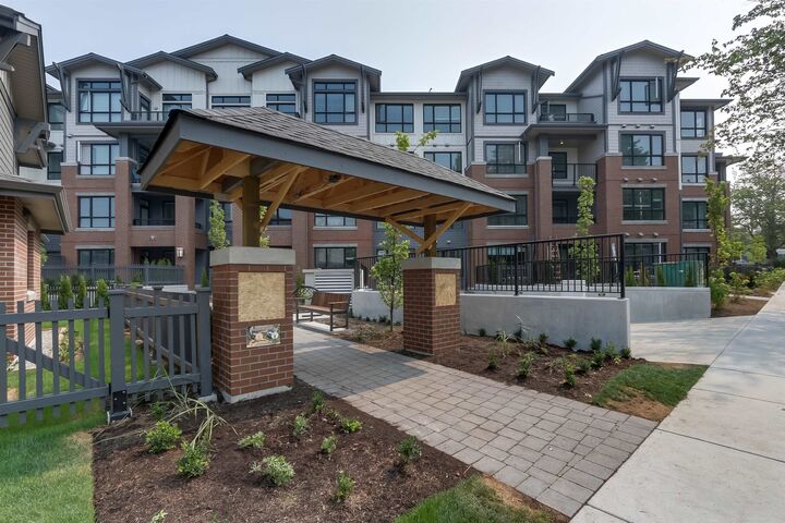 2960 151 Street 316 — photo 1