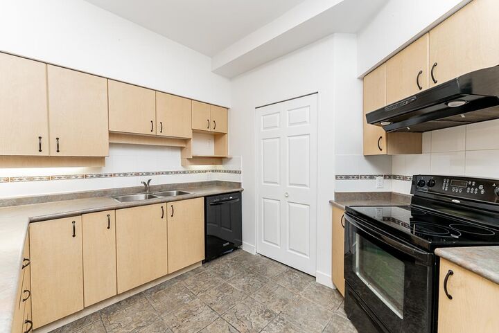 Property Photo: 522 Smith Avenue 108 BC V3J 7X7