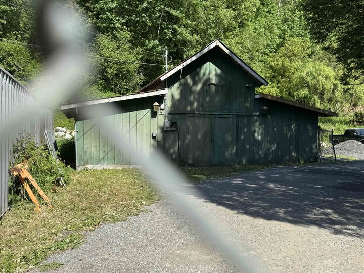 Property Photo: 7252 272 Street BC V4W 3W9