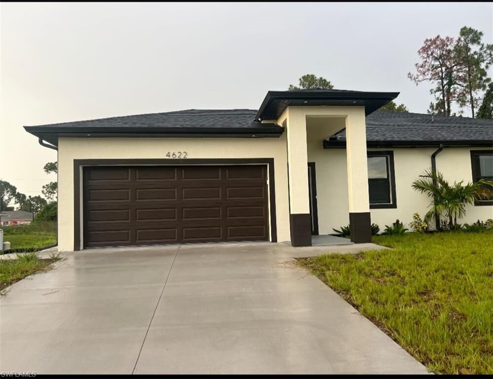 Property Photo: 4622 27th St SW FL 33973