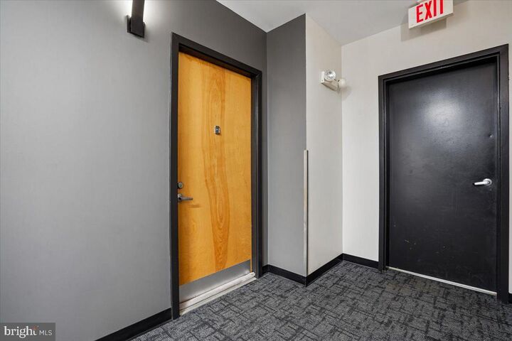Property Photo: 181 E Reed Avenue 203 VA 22305