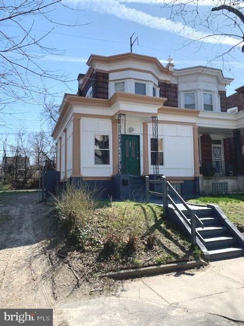 Property Photo:  1300 Wagner Avenue 2nd Floor  PA 19141 