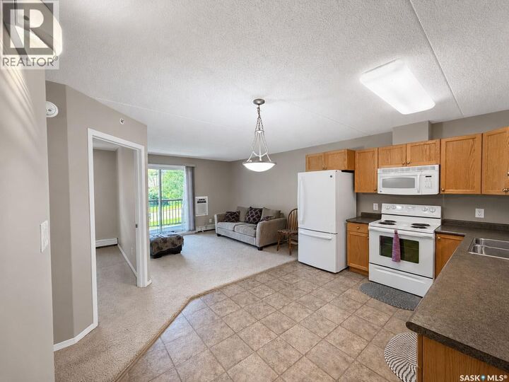 Property Photo: 202 1901 1 1/2 Avenue W SK S6V 5A8