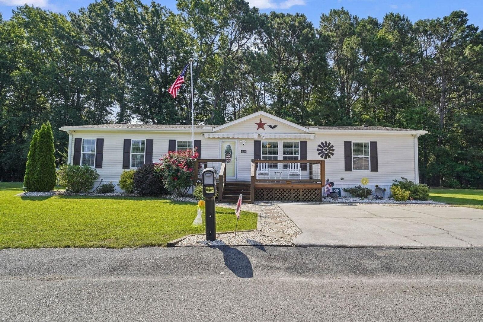Property Photo:  160 Nollie Rd.  SC 29588 