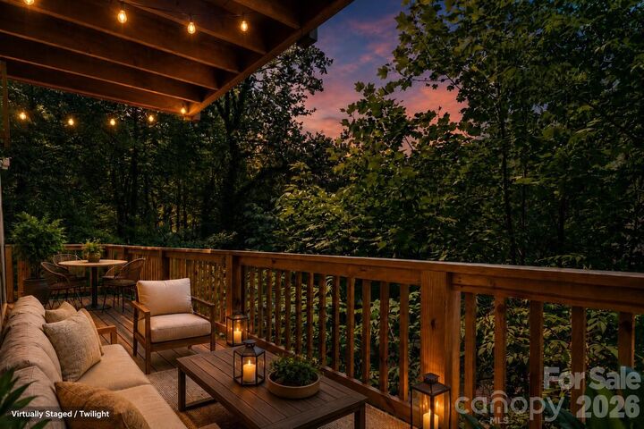 Property Photo:  549 Clubhouse Drive  NC 28604 