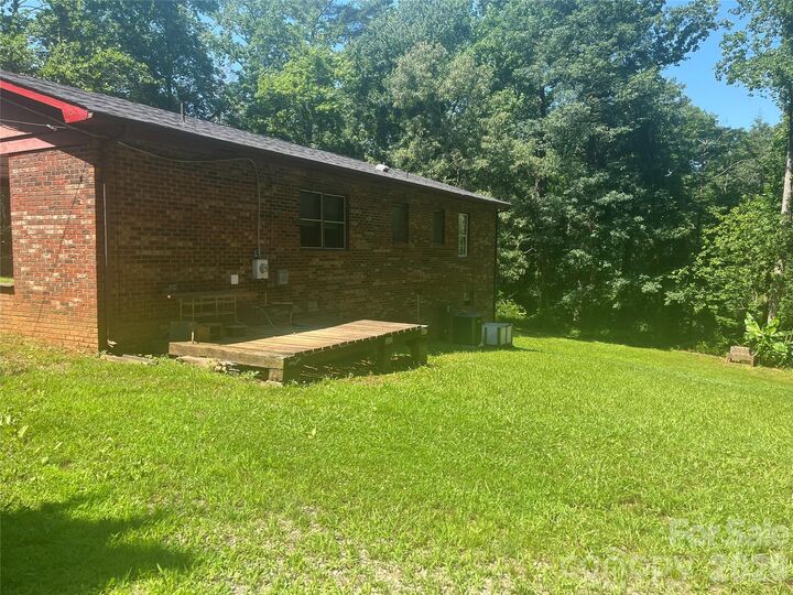 Property Photo: 2919 Shell Avenue NC 28690