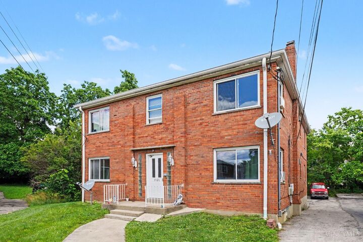 Property Photo: 3926 E Gatewood Lane OH 45236