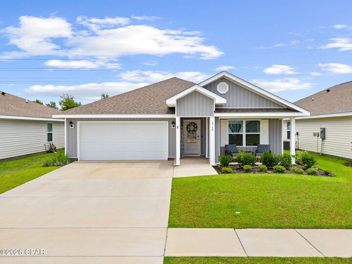 Property Photo: 6560 Slabinski Lane FL 32404