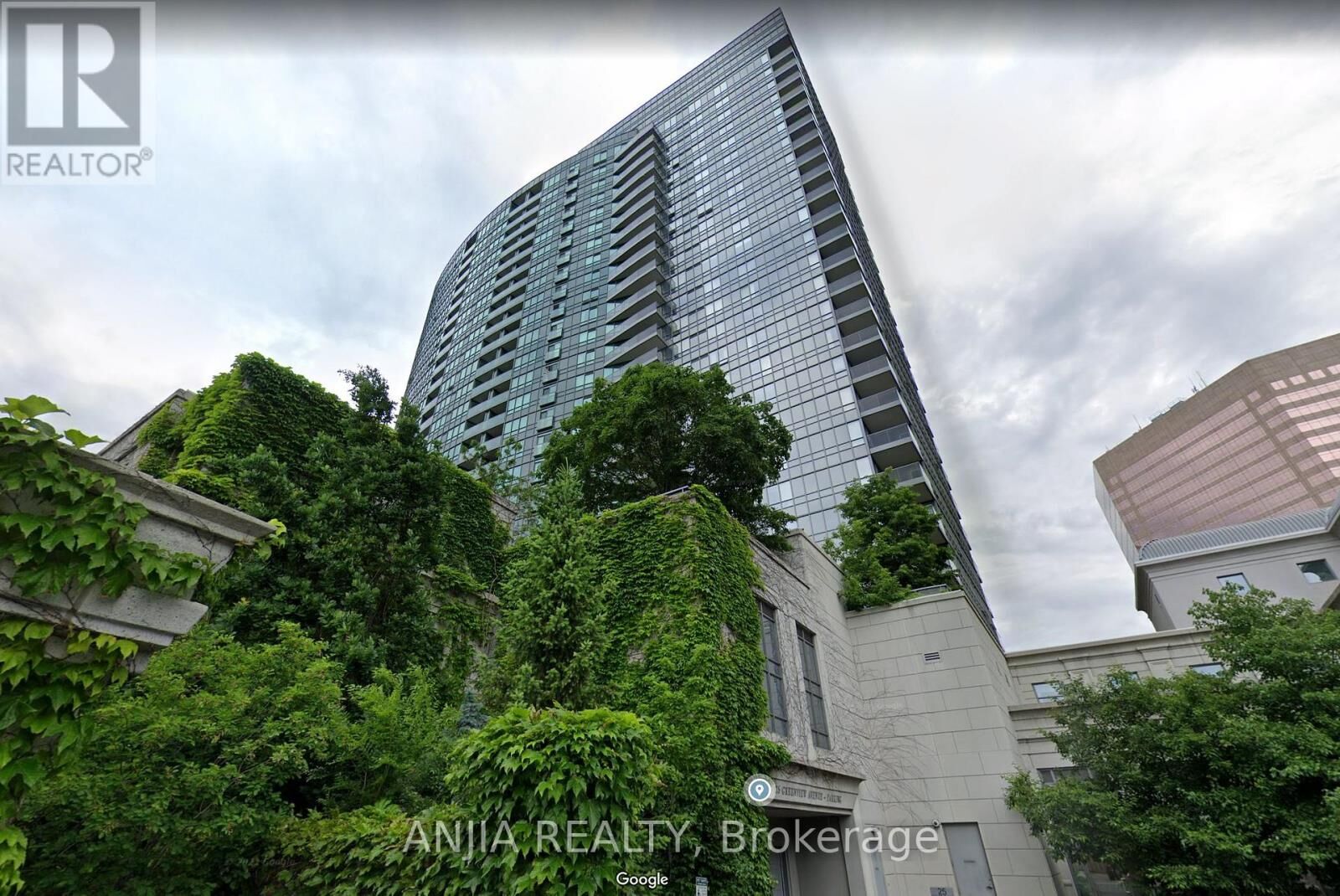 Property Photo:  25 Greenview Avenue 1026  ON M2M 0A5 
