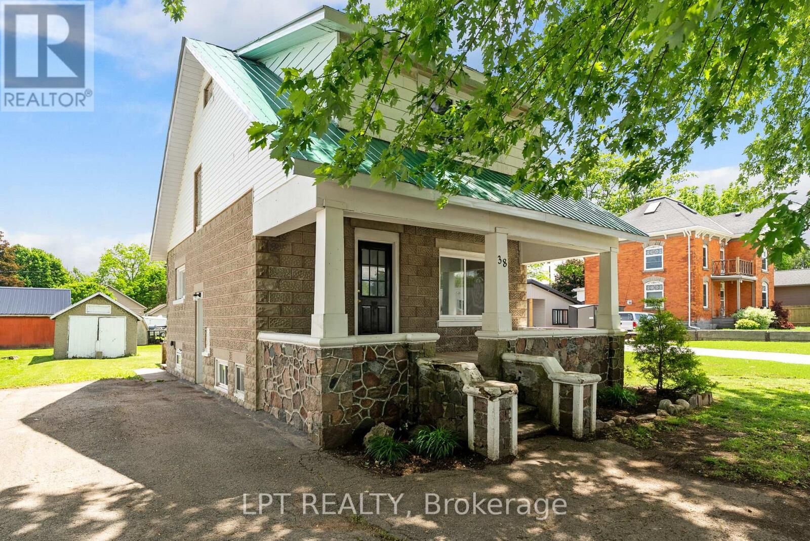 Property Photo:  38 Main Street North  ON N0K 1W0 