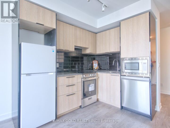 Property Photo: 501 Yonge Street 3613 ON M4Y 1Y4