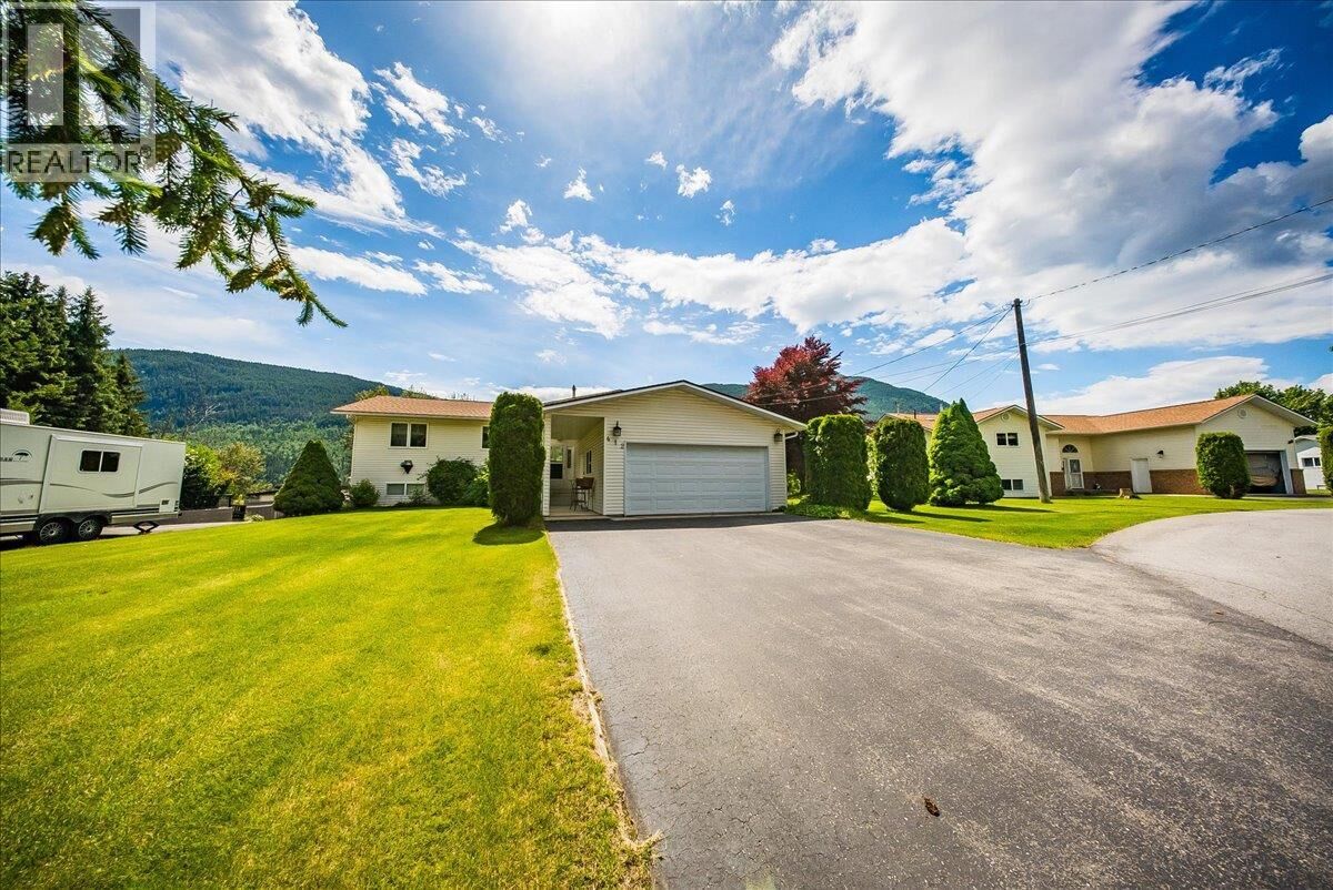 Property Photo:  412 14th Avenue  BC V0G 1G0 