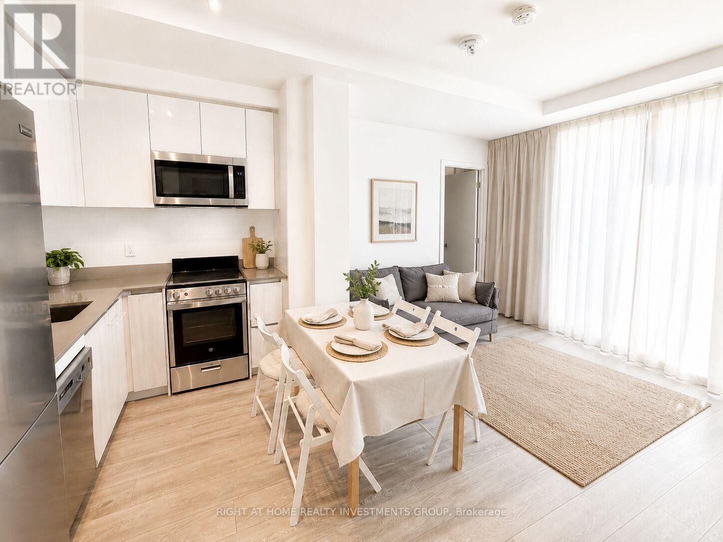 Property Photo: 3100 Keele Street 1212 ON M3M 0E1