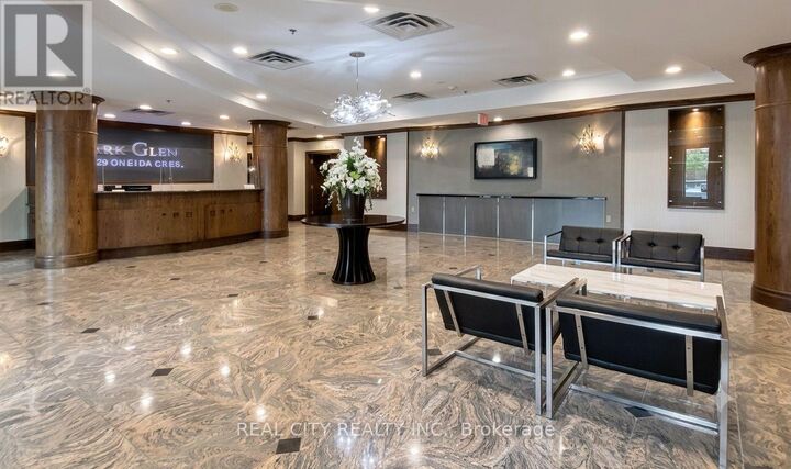 Property Photo:  11 Oneida Crescent 305  ON L4B 0A1 
