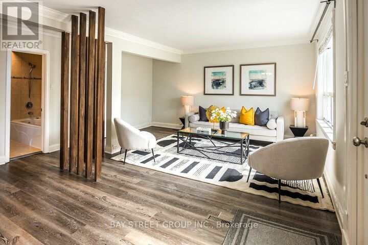 Property Photo: 12 Craigmore Crescent Main Fl ON M2N 2Y3