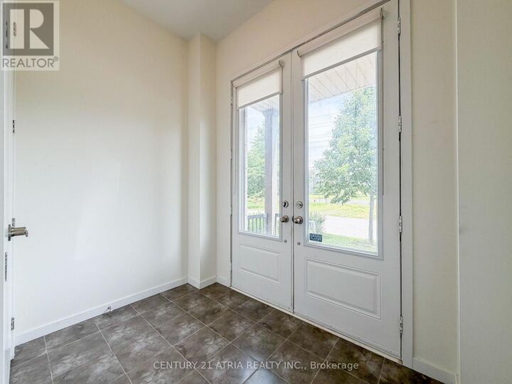 Property Photo:  405 Elyse Court  ON L4G 2C9 
