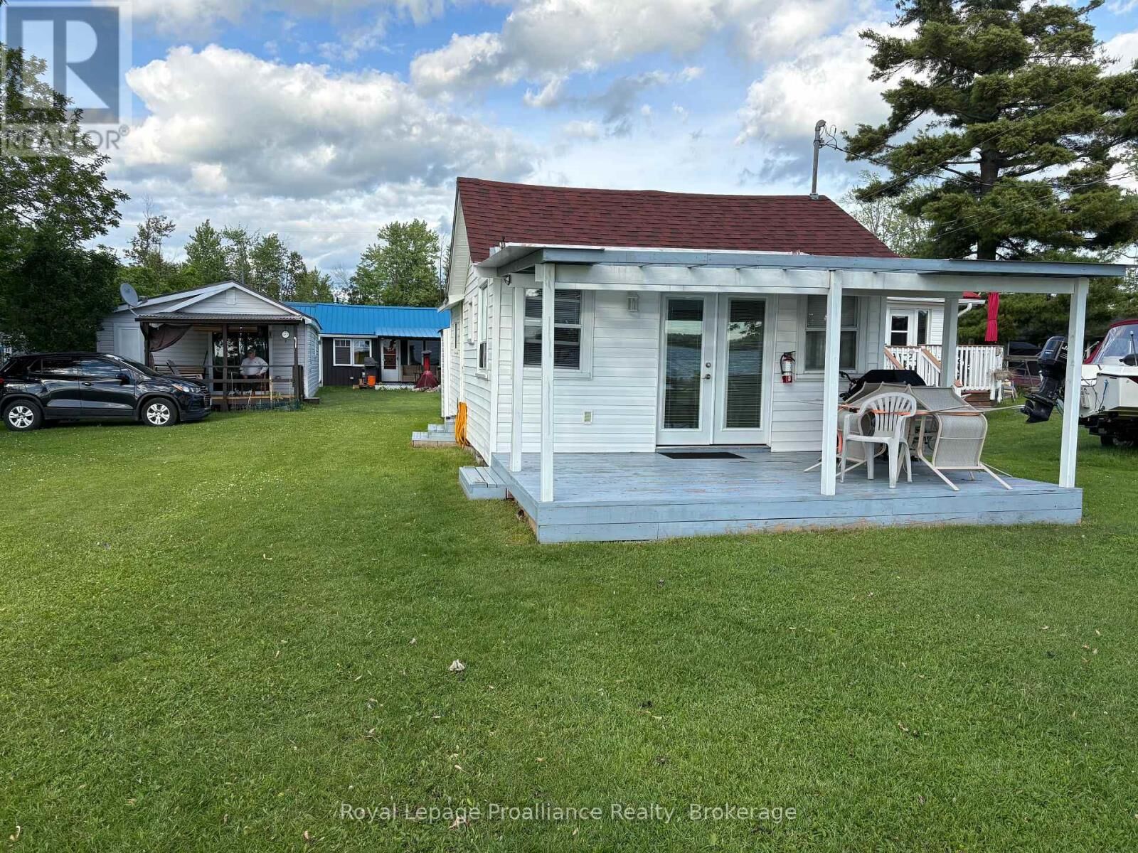 Property Photo:  22 Lake Road 15  ON K0L 1L0 
