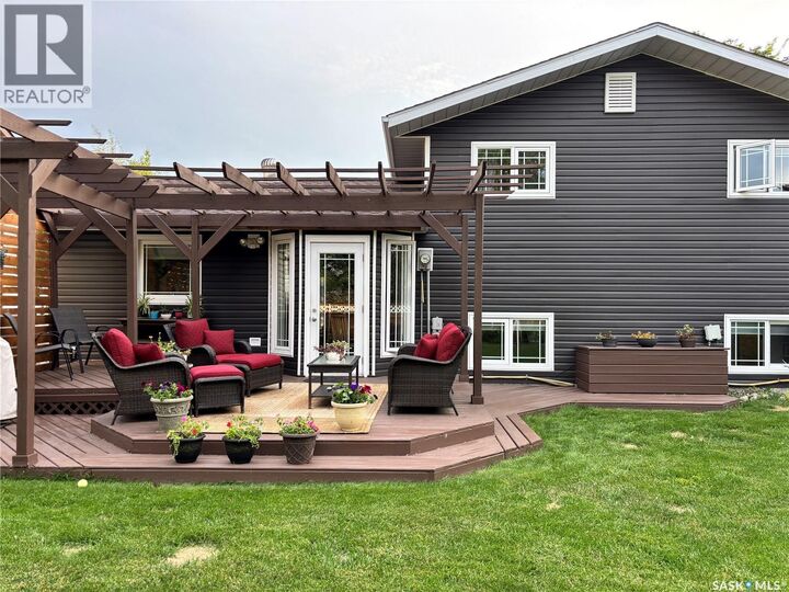 Property Photo:  10 Pereverzoff Place  SK S6X 1A5 