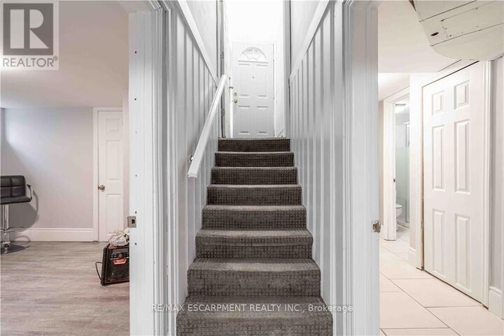 Property Photo: 73 West 3rd Street B ON L9C 3K2
