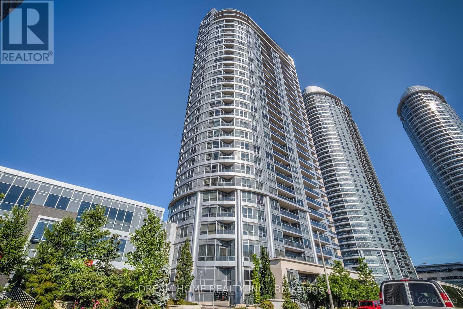 Property Photo: 151 Village Green Square 1910 ON M1S 0K5