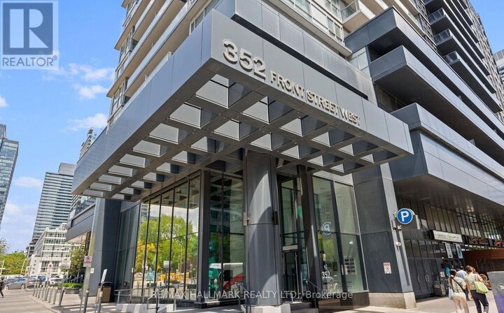 Property Photo:  352 Front Street West Ph03  ON M5V 0K3 