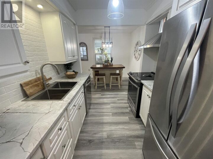 Property Photo:  21 Capital Pl  ON P5A 2P8 