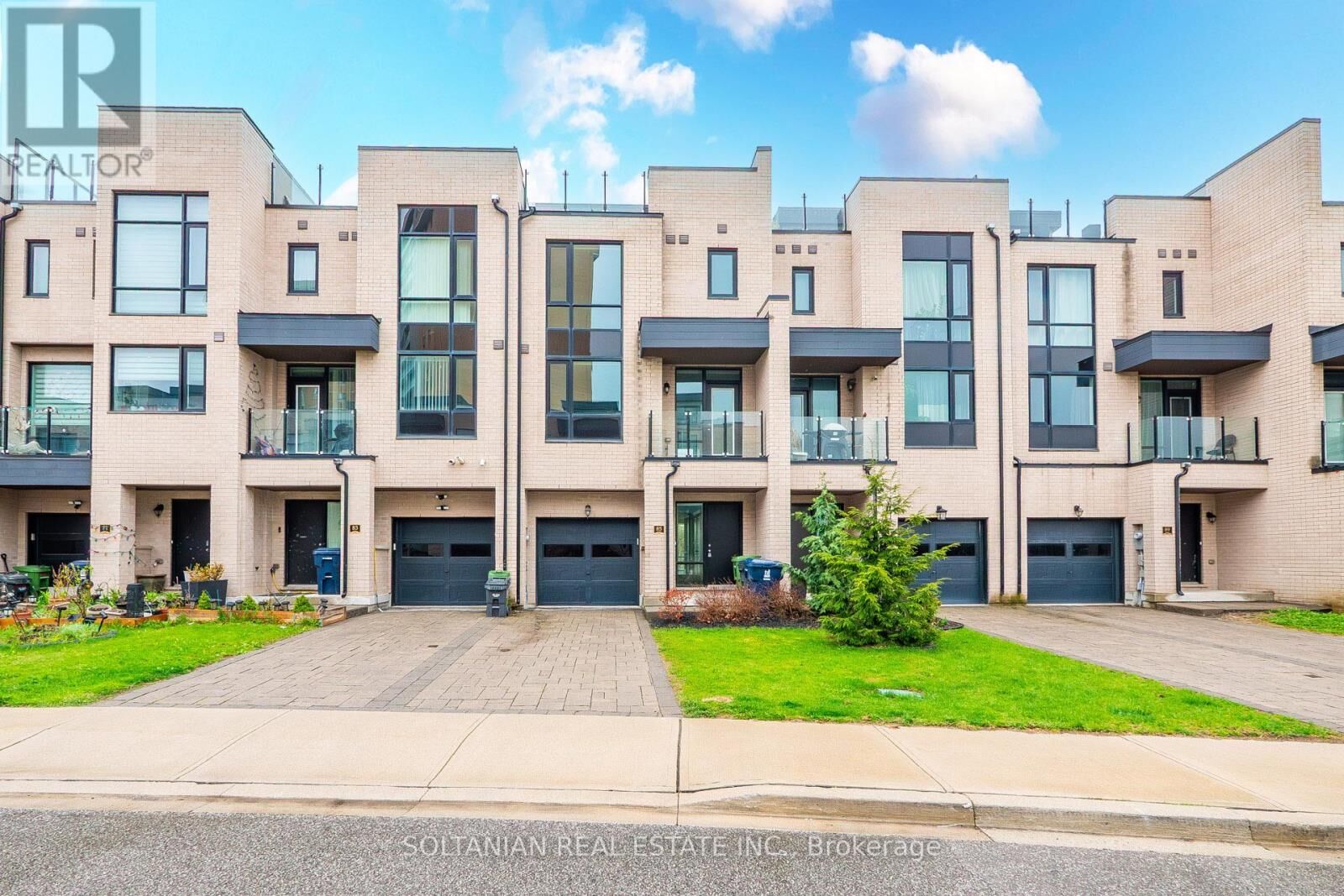 Property Photo:  85 Pony Farm Drive  ON M9R 0B3 