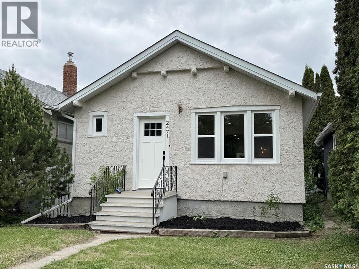 Property Photo:  2471 Broder Street  SK S4N 3T1 