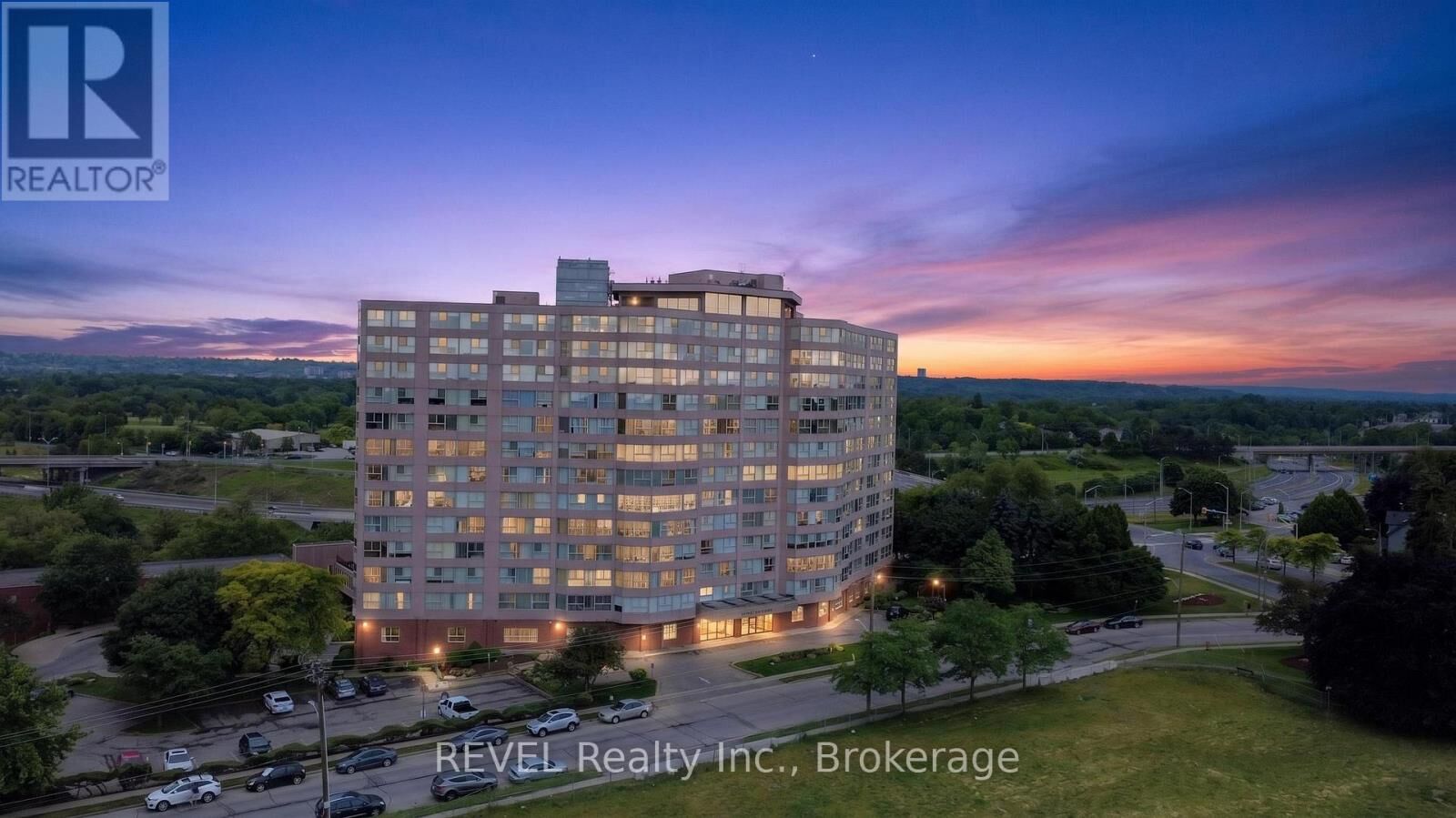 Property Photo: 7 Gale Crescent 207 ON L2R 7M8